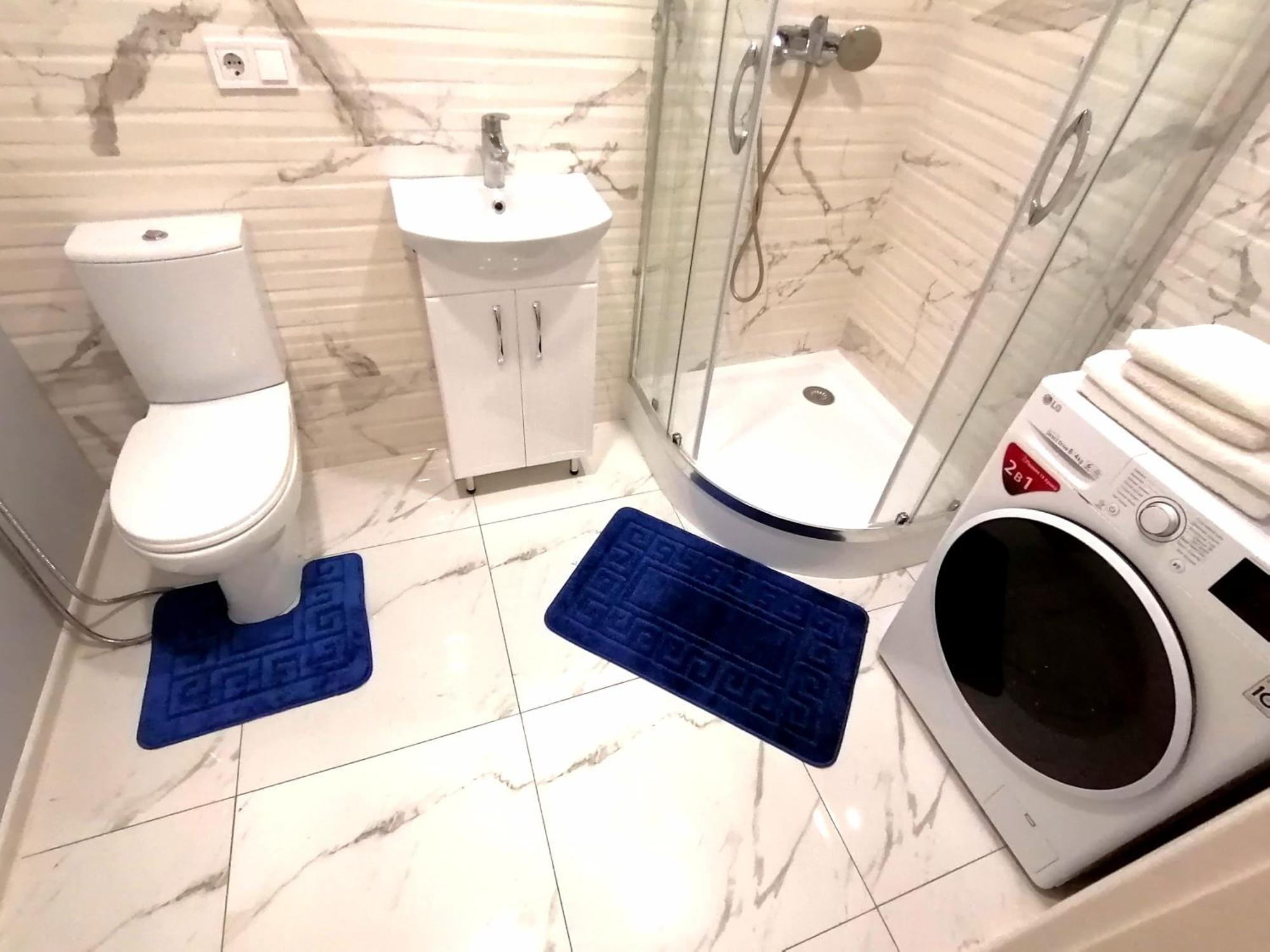 Новобудова Сам Центр Жк "Семицвіт" Lägenhet Lviv Exteriör bild