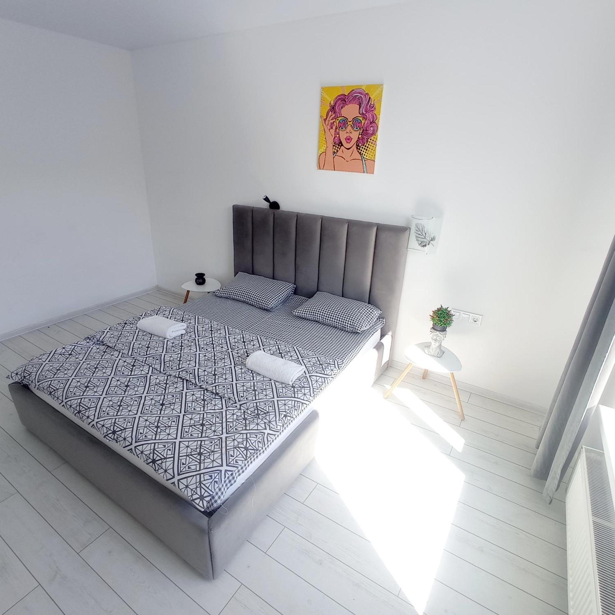 Новобудова Сам Центр Жк "Семицвіт" Lägenhet Lviv Exteriör bild