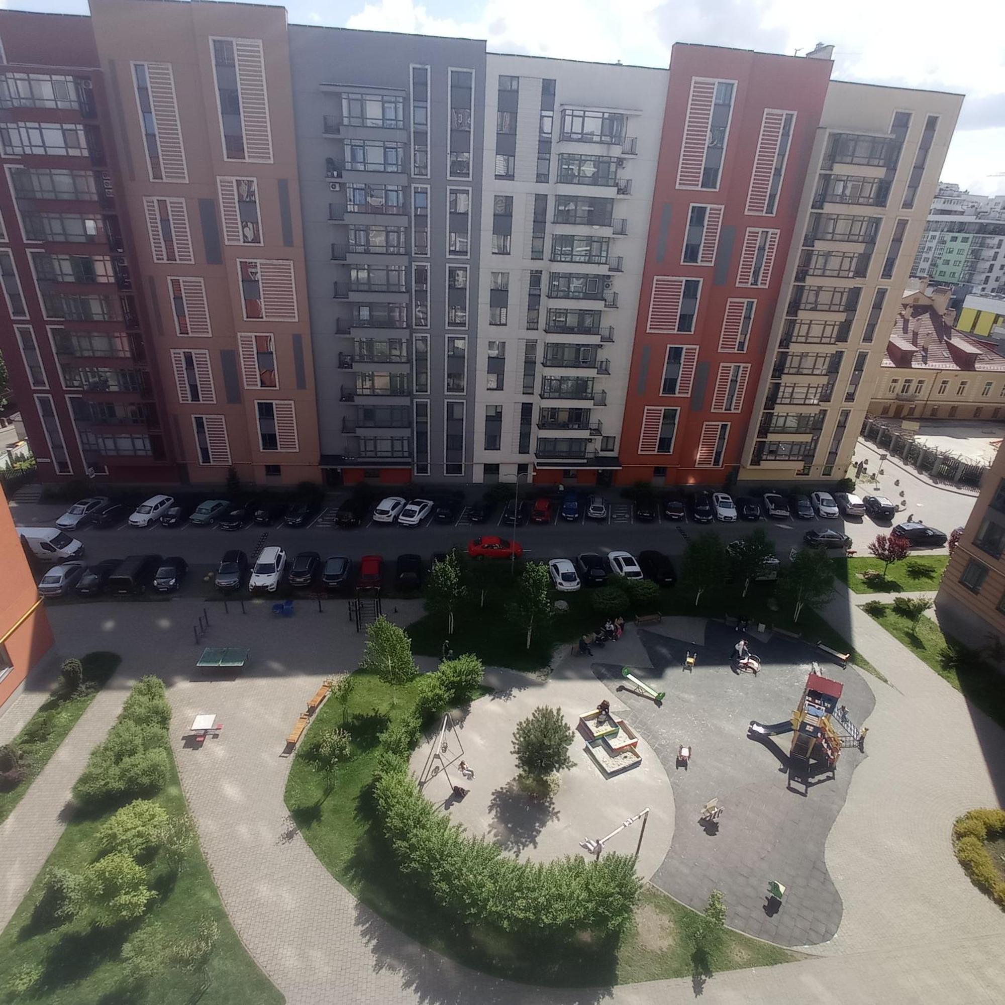 Новобудова Сам Центр Жк "Семицвіт" Lägenhet Lviv Exteriör bild